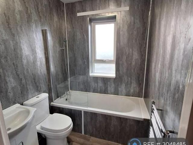 2 bedroom end of terrace house to rent
