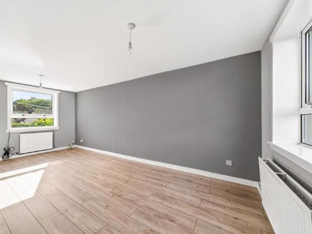 2 bedroom end of terrace house to rent