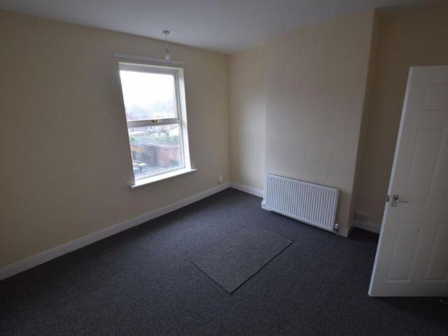 2 bedroom end of terrace house to rent