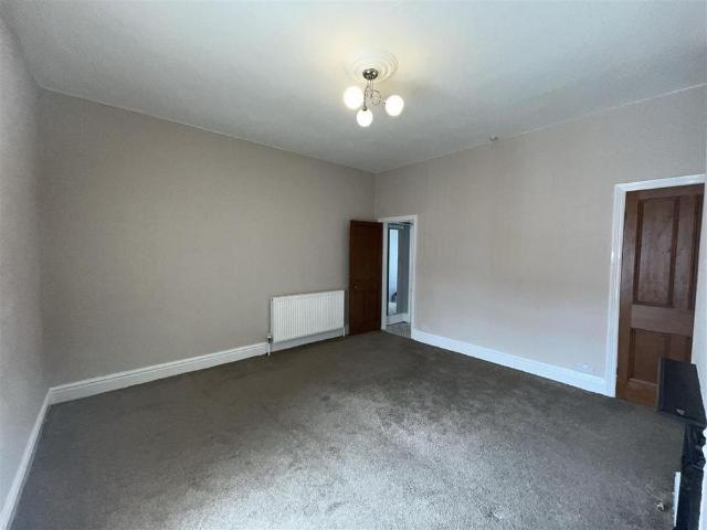 2 bedroom end of terrace house to rent