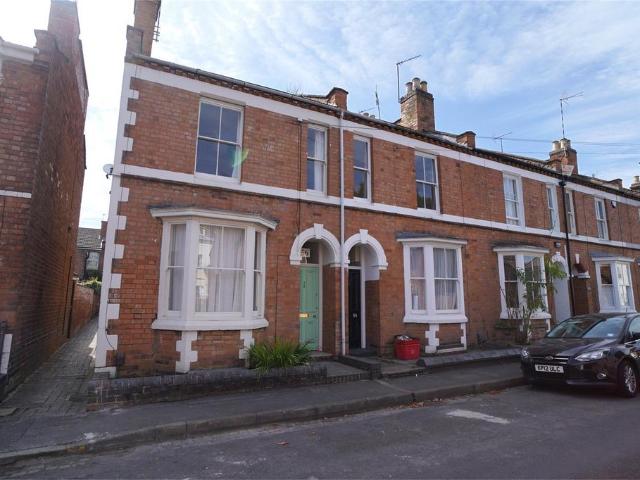 2 bedroom end of terrace house to rent