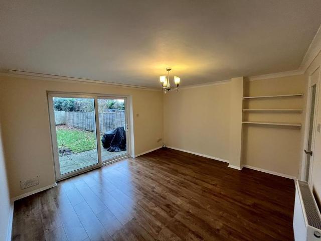2 bedroom end of terrace house to rent