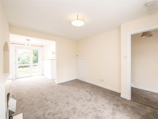 2 bedroom end of terrace house to rent