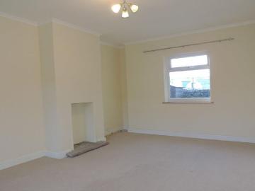 2 bedroom end of terrace house to rent