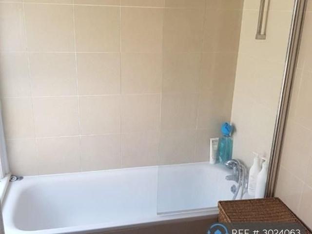 2 bedroom end of terrace house to rent