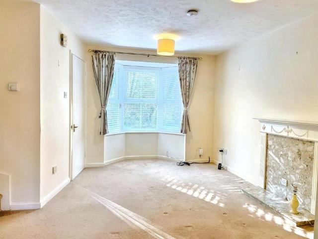 2 bedroom end of terrace house to rent