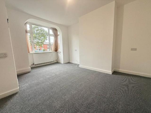 2 bedroom end of terrace house to rent