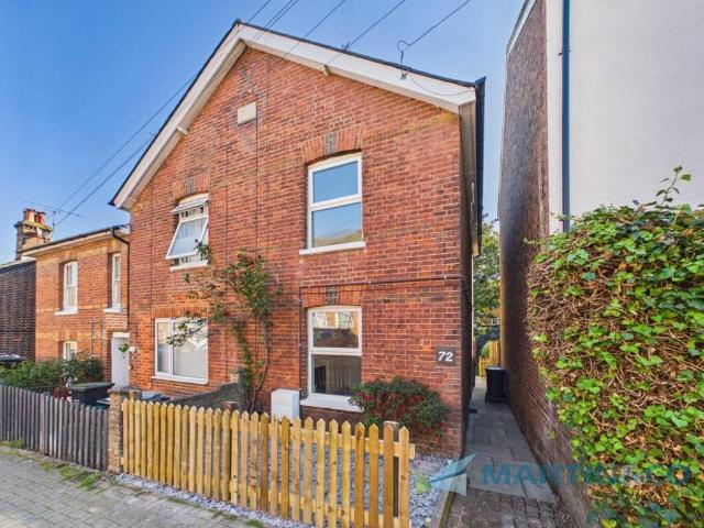 2 bedroom end of terrace house to rent