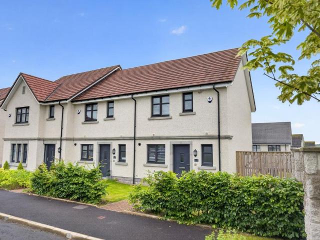 2 bedroom end of terrace house to rent