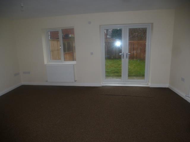 2 bedroom end of terrace house to rent