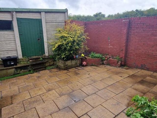 2 bedroom end of terrace house to rent