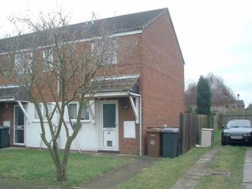 2 bedroom end of terrace house to rent