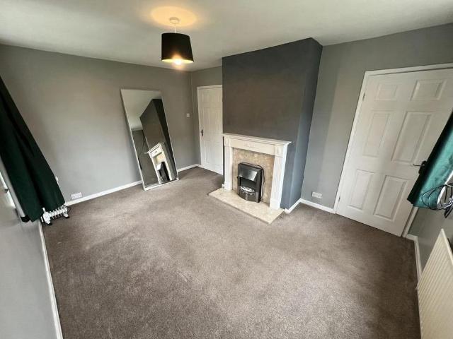 2 bedroom end of terrace house to rent