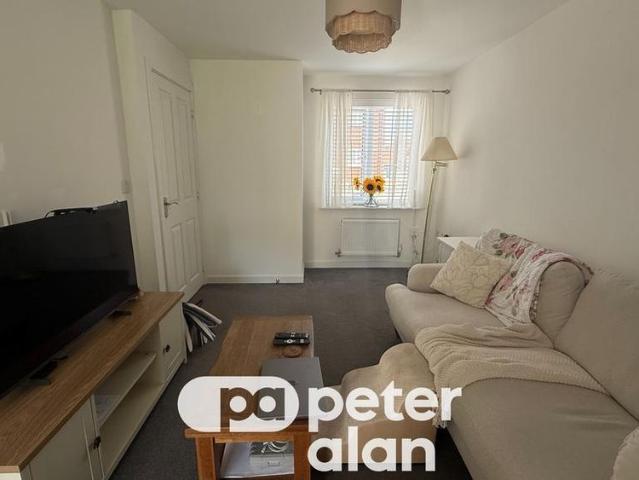 2 bedroom end of terrace house to rent