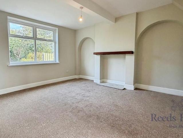 2 bedroom end of terrace house to rent