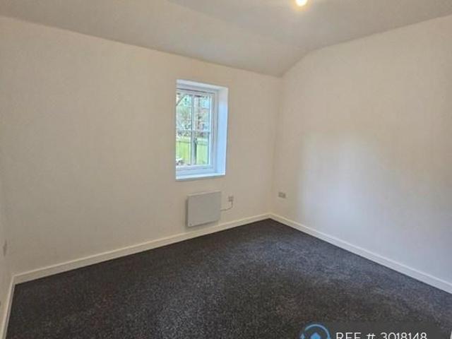 2 bedroom end of terrace house to rent