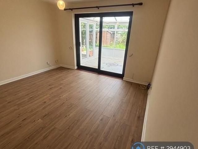 2 bedroom end of terrace house to rent