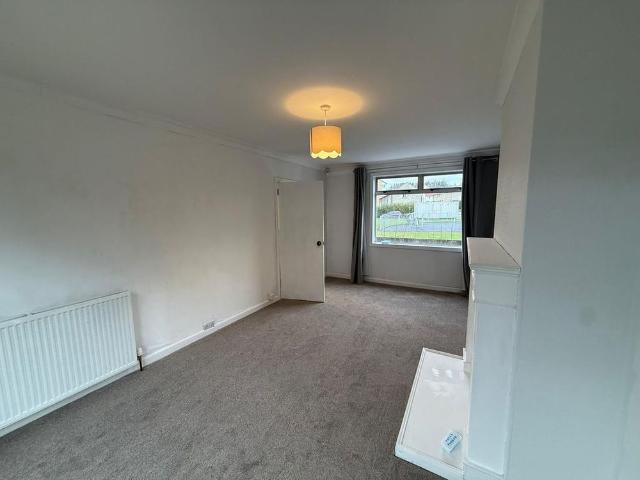 2 bedroom end of terrace house to rent
