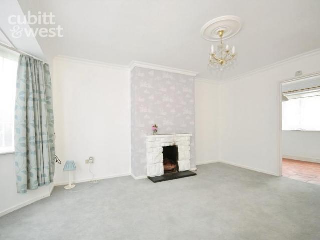 2 bedroom end of terrace house to rent