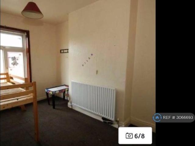 2 bedroom end of terrace house to rent
