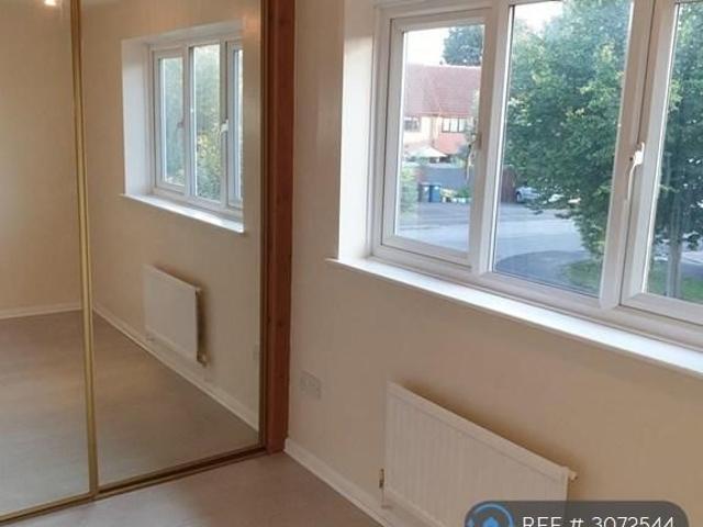 2 bedroom end of terrace house to rent