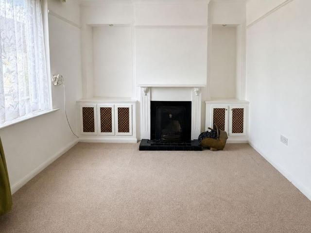2 bedroom end of terrace house to rent