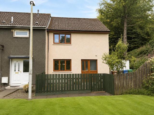 2 bedroom end of terrace house to rent