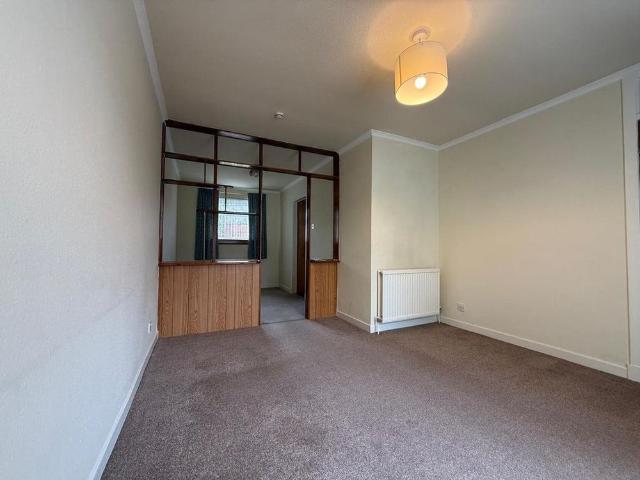 2 bedroom end of terrace house to rent