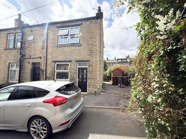 2 bedroom end of terrace house to rent