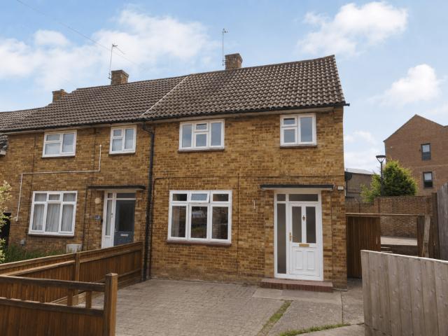 2 bedroom end of terrace house to rent