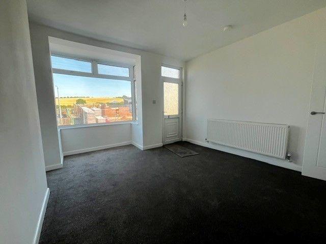 2 bedroom end of terrace house to rent