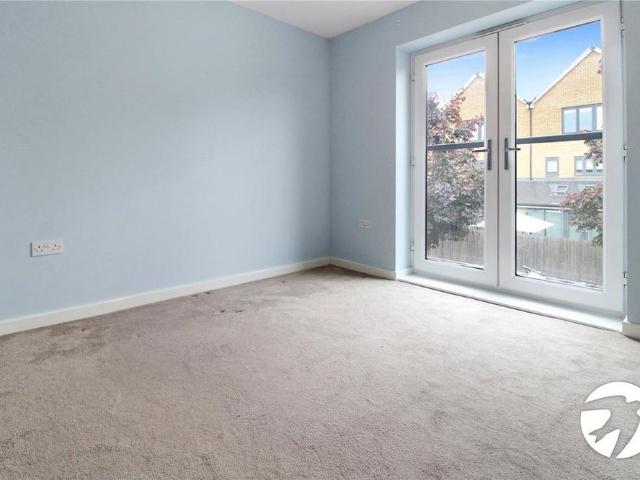 2 bedroom end of terrace house to rent