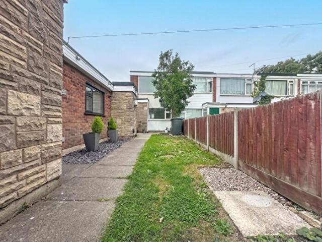 2 Bedroom End Of Terrace House To Rent In Telford Way, Leicester, LE5