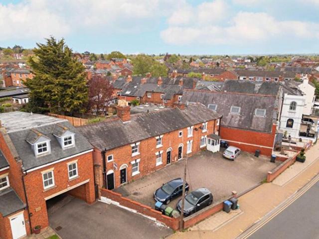 2 Bedroom End Of Terrace House To Rent In Birmingham Road, Stratford upon Avon, CV37
