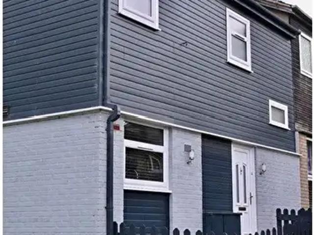2 Bedroom End Of Terrace House To Rent In Great Holme Court, Northampton, NN3