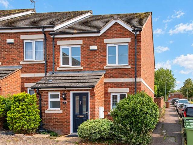 2 Bedroom End Of Terrace House To Rent In Swallow Close, Wellingborough, NN8