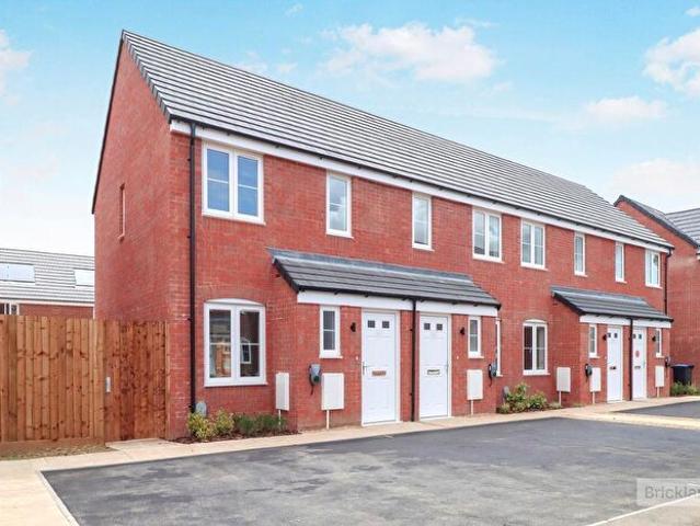 2 Bedroom End Of Terrace House To Rent In Stanier Drive, Market Harborough, Leicestershire, LE16