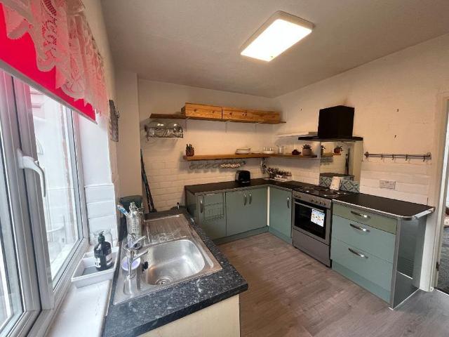 2 Bedroom End Terraced House To Rent