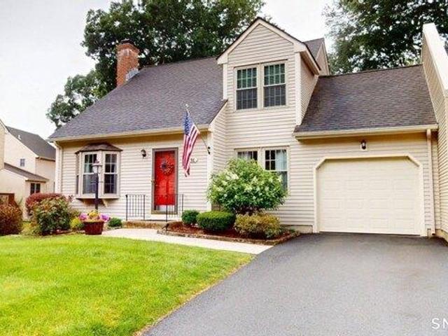 2 bedroom, Enfield CT 06082 105550081