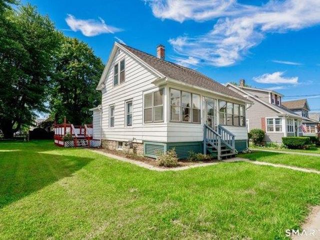2 bedroom, Enfield CT 06082 105279579