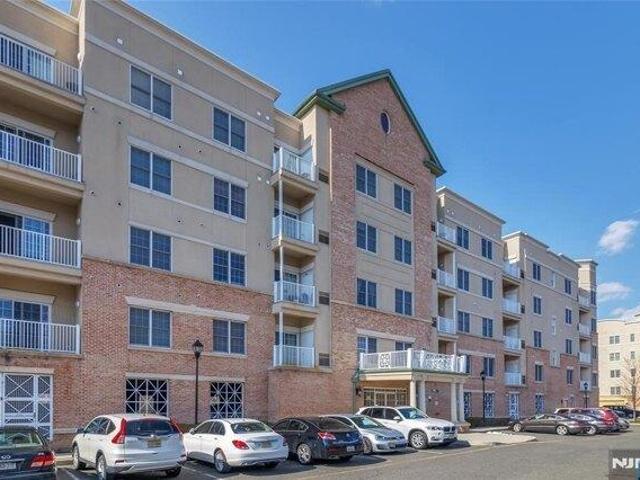 2 bedroom, Englewood NJ 07631 105287412