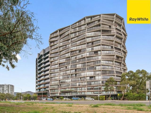 2 Bedroom ensuite Apartment in Nishi with beautiful lake views