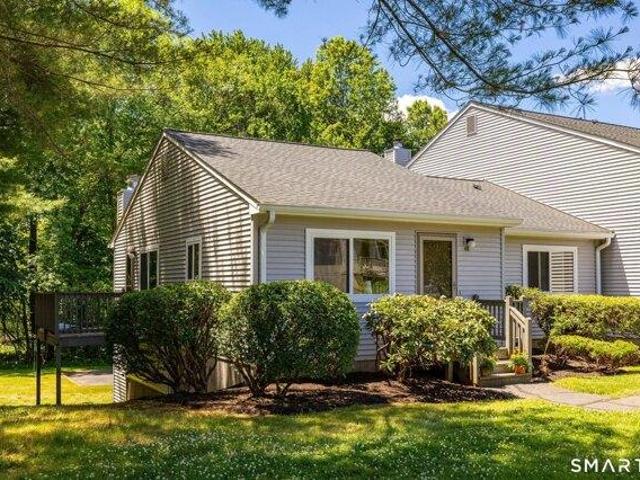 2 bedroom, East Granby CT 06026 104510935