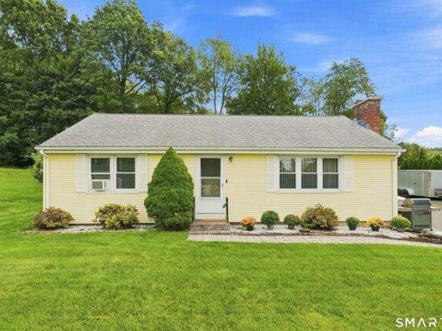 2 bedroom, East Granby CT 06026 105439550