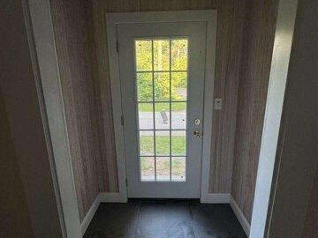 2 bedroom, East Hampton CT 06414 105561021