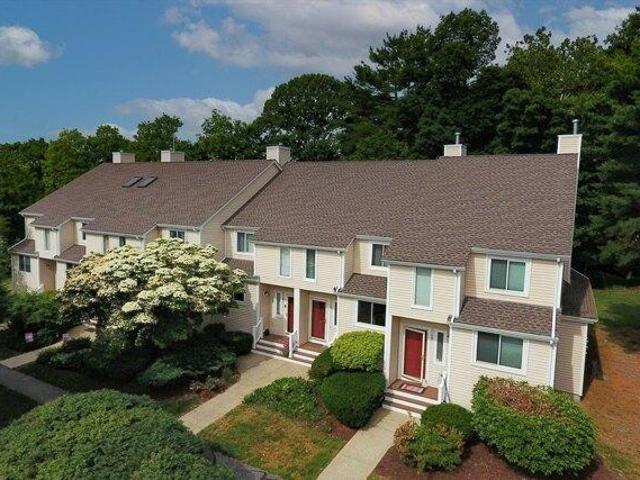 2 bedroom, Easton MA 02334 104234959