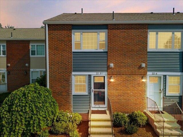 2 bedroom, Easton MA 02334 105495571