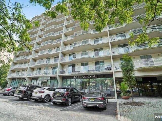 2 bedroom, Edgewater NJ 07020 105474479