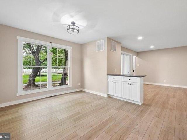 2 bedroom, Edgewater Park NJ 08010 105553027