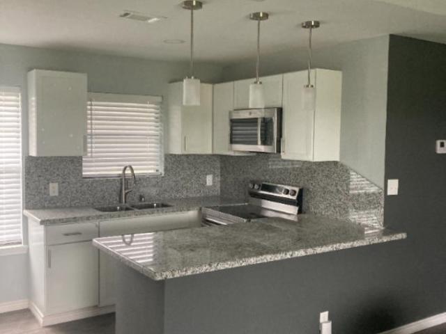 2 bedroom, Edinburg TX 78539 105776381
